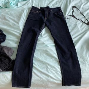 Mens Slim Fit jeans from H&M. Waist size = 32 , length = 32. Never worn.